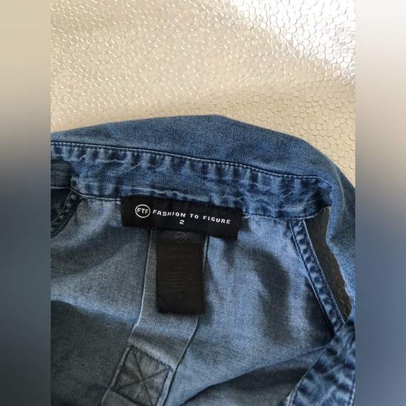 Fashion to Figure Blue Denim Top - Picture 2 of 2